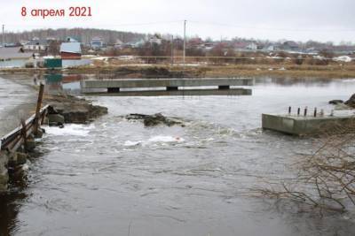 В Челябинской области снижается уровень реки Зюзелга, которая затопила подъездные пути к поселкам