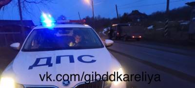 Пьяный водитель без прав попался автоинспекторам в поселке Карелии