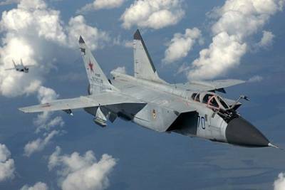 Миг-31 перехватил американский самолет-разведчик над Тихим океаном