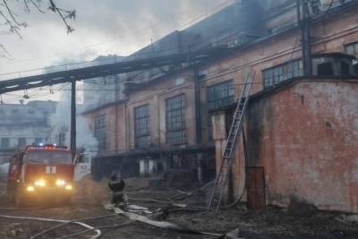На предприятии в Тверской области загорелась транспортная лента