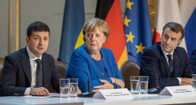 В Киеве надеются провести переговоры с Меркель и Макроном без участия России