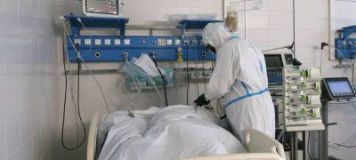 Врачи в Карелии продолжают бороться за жизнь шести крайне тяжелых больных коронавирусом