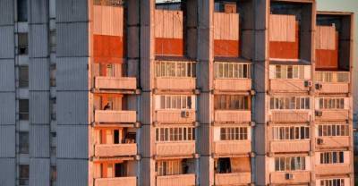 В Москве до конца года отремонтируют более 1,3 тысячи фасадов жилых домов