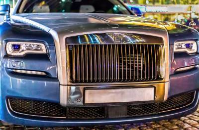 Rolls-Royce заявил о рекордных продажах авто и мира