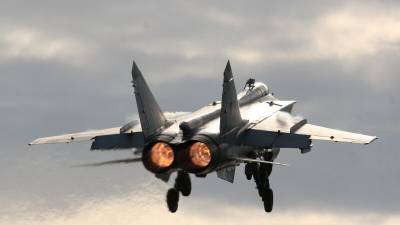 В сеть попало видео перехвата самолета-разведчика США российским МиГ-31