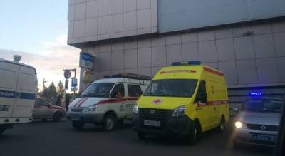Скорая, полиция и МЧС : в Брагино столкнулись два автобуса и два авто