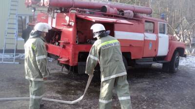 Спасатели нашли труп пенсионерки при тушении пожара в Калужской области