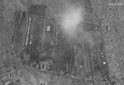 В Сети обсудили спутниковые снимки с военной техникой России «рядом с Украиной»