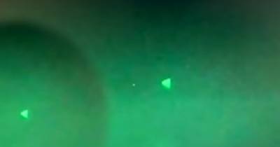 На видео были пойманы неопознанные летающие объекты, окружившие корабль ВМФ США (видео)