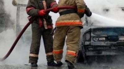Спасатели нашли тело женщины в сгоревшей машине под Ростовом