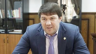 Экс-министра из Дагестана обвиняют в создании ОПГ и хищении бюджетных средств