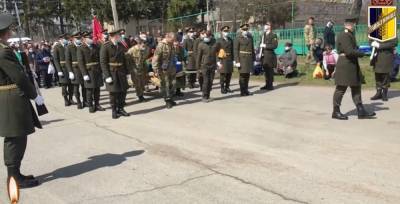В Черкасской области простились с погибшим на Донбассе Владиславом Морозом: видео