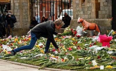 Британцы, желающие почтить память принца Филиппа, столкнулись с проблемой из-за COVID