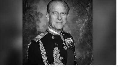 Память принца Филипа почтили орудийным салютом в британских городах и на военных кораблях