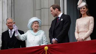 Принца Уильяма британцы хотят видеть следующим королем, а не его отца: опрос
