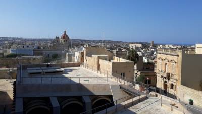 Мальта готова платить туристам по 200 евро за отдых в стране
