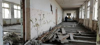 Общественники оценили техническое состояние разваливающегося здания школы в Петрозаводске