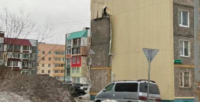Штормовой ветер сорвал обшивку домов на Камчатке
