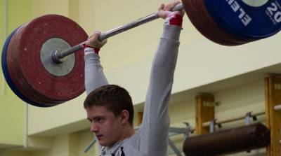 Белорус Сергей Шаренков выиграл малую бронзовую награду ЧЕ по тяжелой атлетике