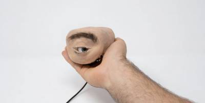 Ученые разработали Eyecam - веб-камеру в форме человеческого глаза - видео - ТЕЛЕГРАФ