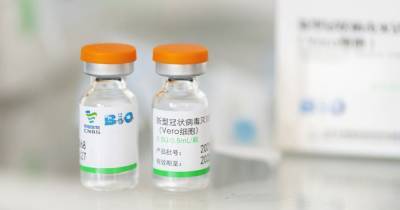 Китай одобрил клинические испытания новой вакцины против COVID-19