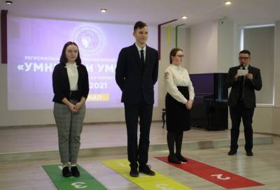 Пять школьников из Ленобласти вышли в финал телеигры «Умницы и умники»