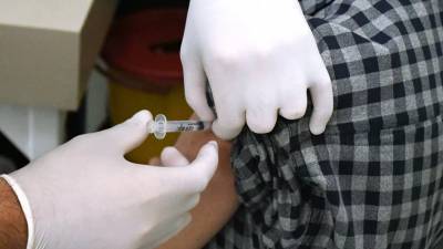 В Петербурге вакцинацию от коронавируса прошли более 450 тысяч человек