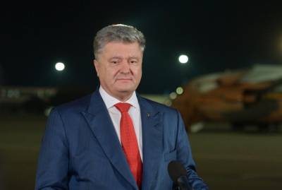 У Порошенко объяснили его два миллиарда наличными - “снял со счетов из-за политических репрессий”