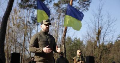 Российские войска на границе: "Нацкорпус" провел военные учения на Киевщине