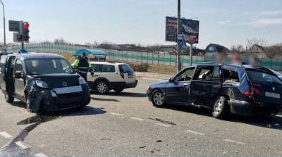 В ДТП на Долгиновском тракте пострадал 15-летний пассажир