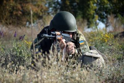 На Донбассе ранен украинский военнослужащий