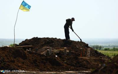 На Донбассе в результате обстрела ранен украинский военный