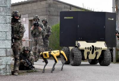 Французские военные провели совместные учения с роботом Boston Dynamics: фото
