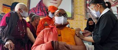 В Бутане за неделю вакцинировали от COVID-19 большую часть взрослого населения