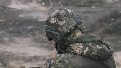 Боевики ударили из гранатометов: на Донбассе ранен украинский воин