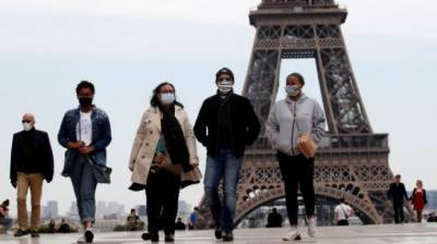 Во Франции продолжается рост заболеваемости коронавирусом