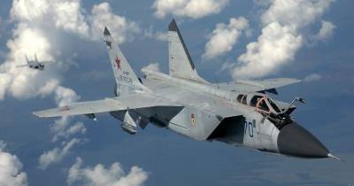 В России заявили о перехвате американского военного самолета. Видео