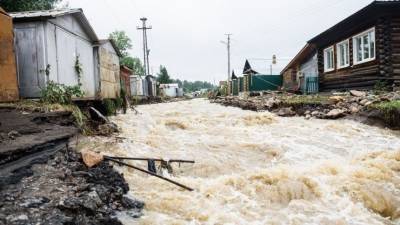 Ненасытные реки выходят из берегов: из-за буйства стихии подтоплены 34 региона России
