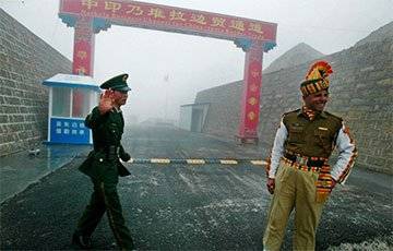 Ван И. - Субраманьям Джайшанкар - Индия и Китай договорились о мирном урегулировании на границе - charter97.org