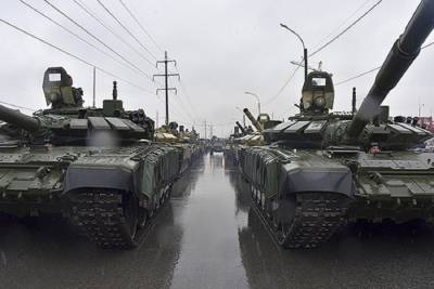 Военная техника прибыла в Новосибирск для участия в параде Победы 9 мая