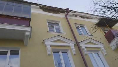 В Башкирии кусок фасада упал на ребёнка
