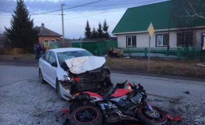 Водитель мотоцикла получил тяжелые травмы в ДТП под Тюменью