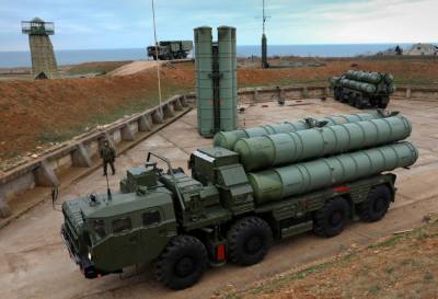 Российские военные проведут стрельбы из зенитно-ракетных комплексов С-400