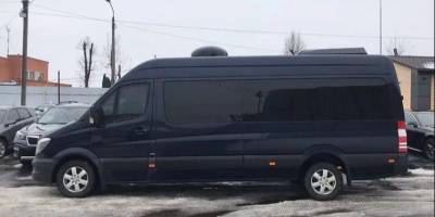 За 150 тысяч долларов. В Киеве продают бронированный микроавтобус Кернеса — СМИ