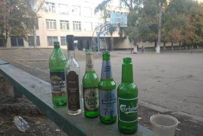 Работник магазина в Снежном заплатит штраф за продажу пива подростку