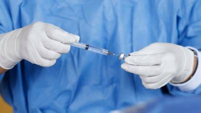 Журналисты заявили об устойчивости южноафриканского штамма COVID-19 к вакцине Pfizer