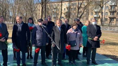 Вострецов почтил память героев ВОВ в День освобождения узников фашистских концлагерей