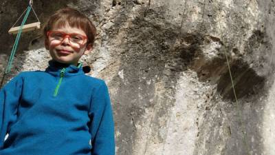 8-летний мальчик установил мировой рекорд в скалолазании, пройдя сложный маршрут - 24tv.ua - Новости