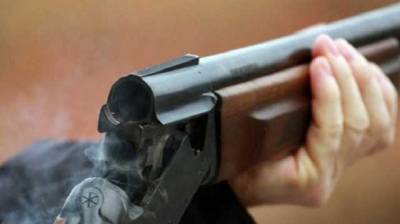 На Київщині поліцейські знайшли чоловіка, котрий заради розваги застрелив лелеку