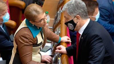 Зеленский против КСУ. Почему в дело Тупицкого вмешались Порошенко с Тимошенко